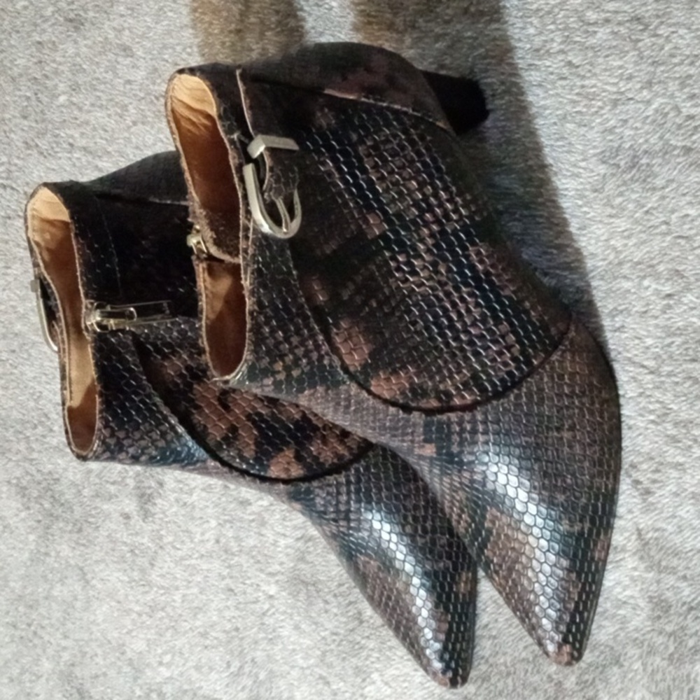 Joie Rawly Rosewood snakeskin buckle booties